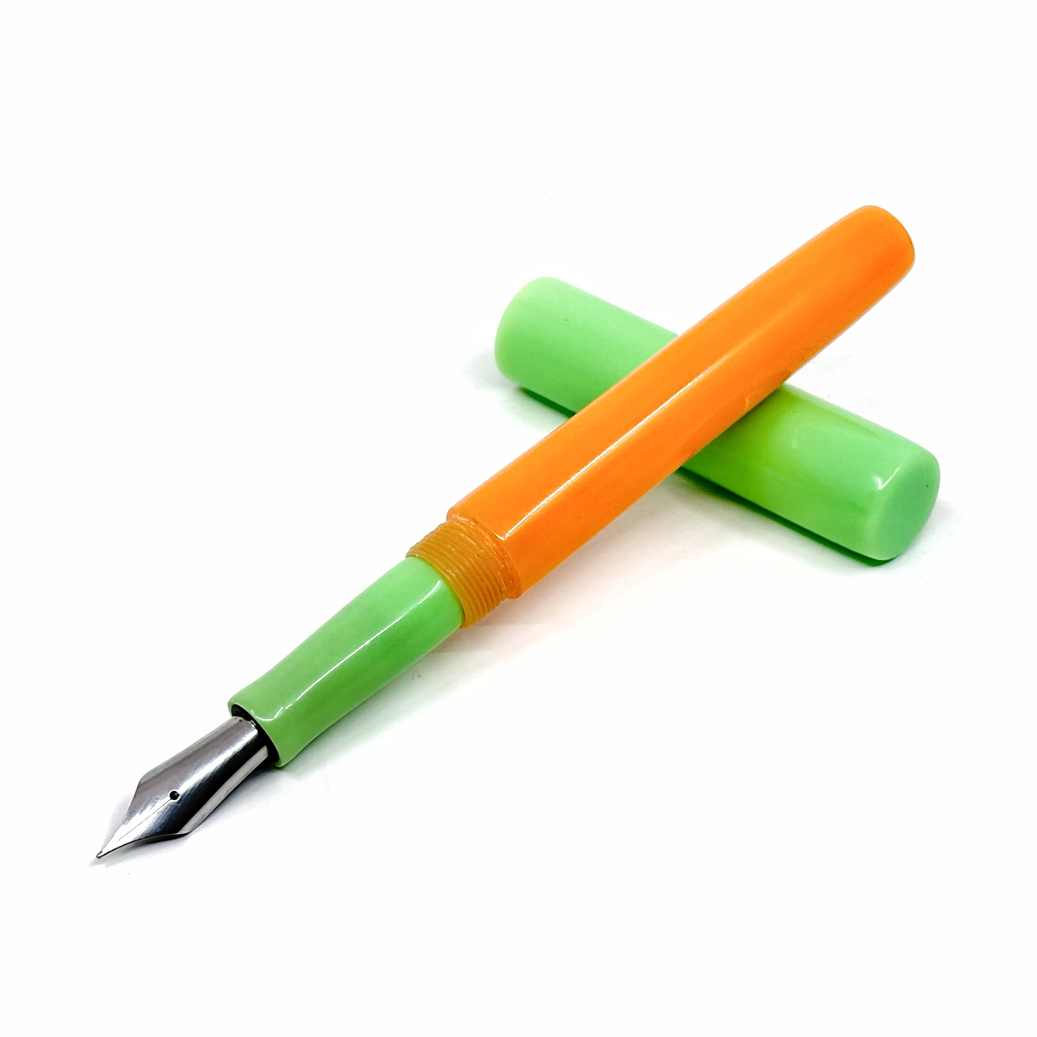 Fountain Pen Easter Green And Orange Peripherywood fountain-pen-easter-green-and-orange-peripherywood